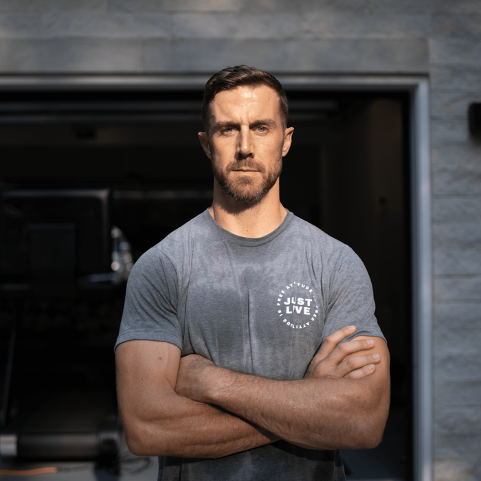 THIS IS THE BEST NEWS WE COULD HOPE FOR: Alex Smith returns to the Kansas City Chiefs as Assistant Quarterbacks Coach – a reunion that seemed destined to happen! After many years of watching from afar, the legendary arm at Arrowhead Stadium has answered a personal call from Head Coach Andy Reid to return to the place where he truly belongs. This is not just a reunion – it is a true passing of the torch: “No one understands the Chiefs spirit better than Alex,” Reid affirmed. Armed with on-field experience, quiet leadership, and an undying competitive fire, Smith has returned to guide the next generation and help Kansas City in their quest to reclaim the AFC West crown in 2025! But even more surprising was when Alex Smith declared seven words that made Chiefs fans more excited than ever. – manh