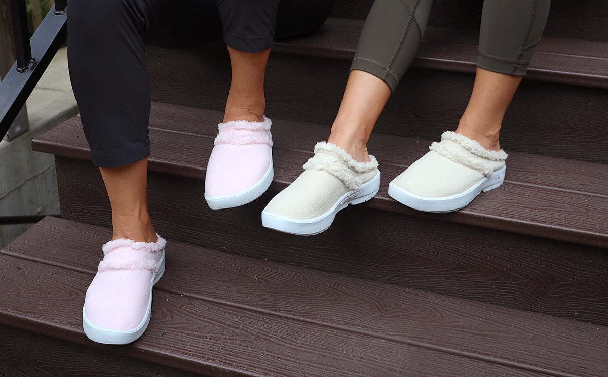 Women's OOcoozie Mule Collection – OOFOS