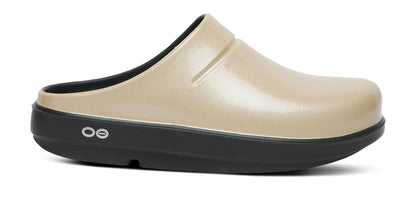 Women's OOcloog Luxe Clog - Champagne lateral view