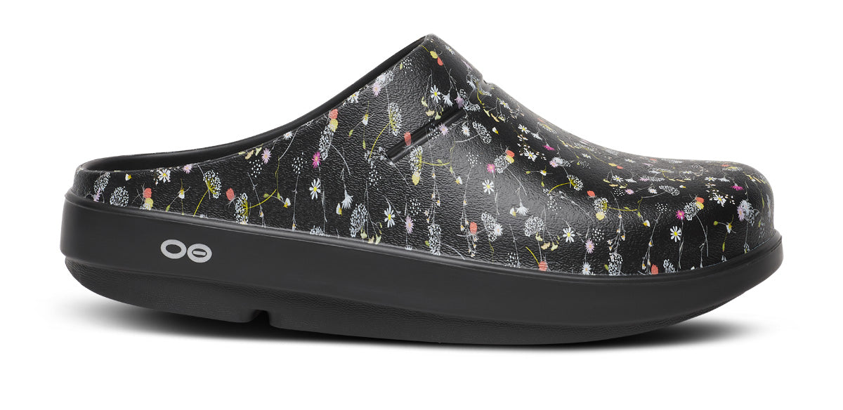 Women's OOcloog Limited Edition Clog - Meadow lateral view