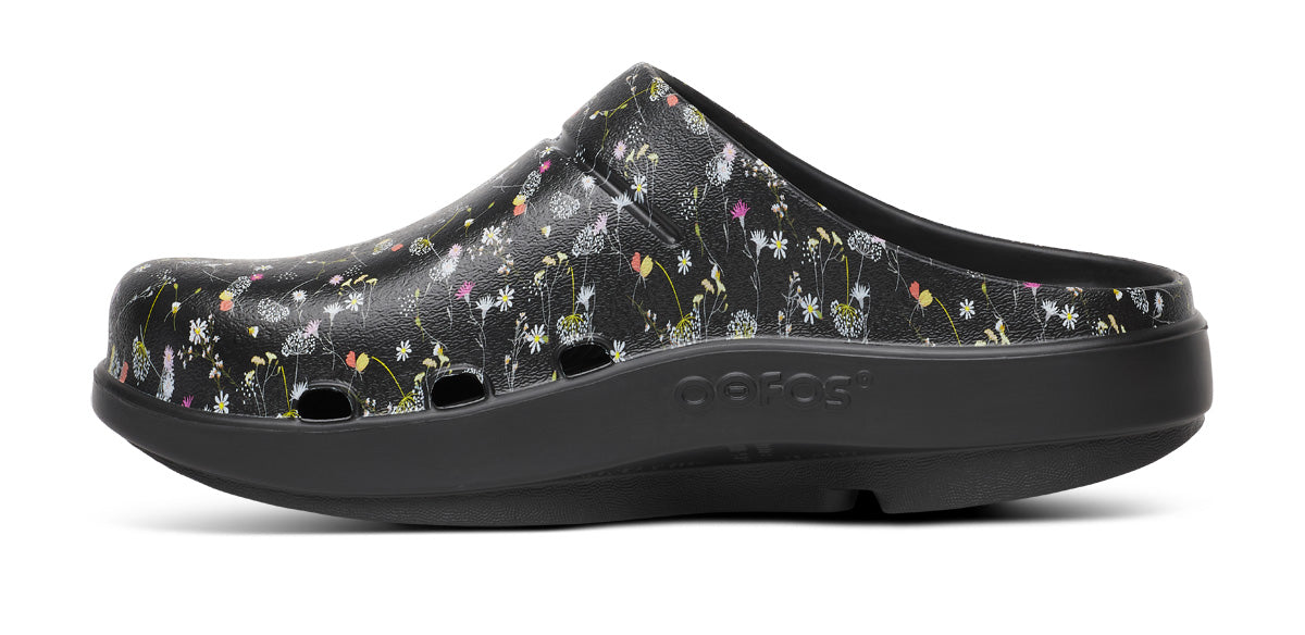 Women's OOcloog Limited Edition Clog - Meadow medial view