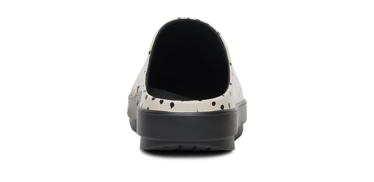Women's OOcloog Limited Edition Clog - Pebble back view