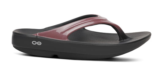 Women's OOlala Luxe Sandal - Rosewood lateral view