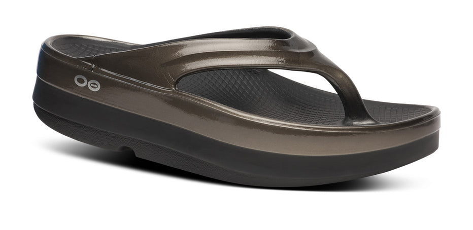 (W) OOfos ★ OOlala OOmega Black Women's OOmega OOlala Black Sandal – OOFOS