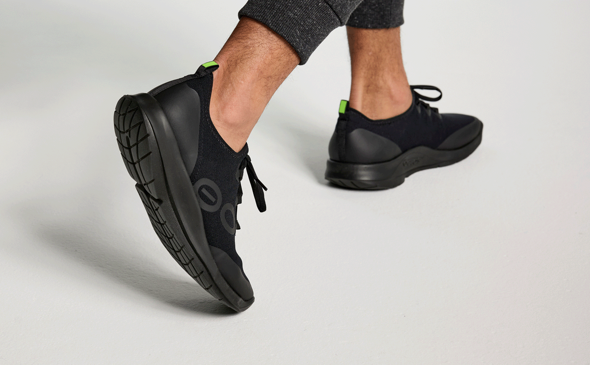 スニーカー OOFOS 5086 OOMG SPORT LACE BLACK 5004009680 Men's OOmg Sport LS Low Shoe - Black – OOFOS
