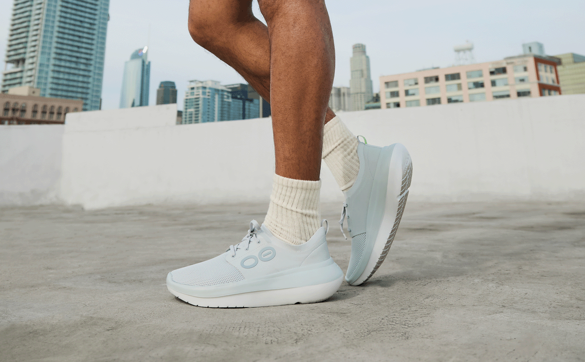 Men's OOmy Stride - Glacier (FINAL SALE) – OOFOS