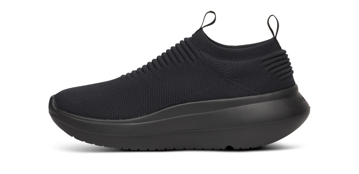 Men's OOmy Zen - Black medial view
