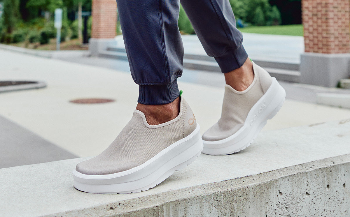 Oofos Ezee Shoe Women's OOmega EeZee Low Shoe Nomad – OOFOS