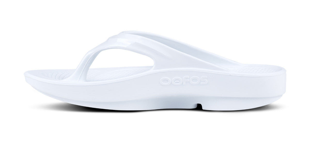 Women's OOlala Sandal - White - OOFOS medial view