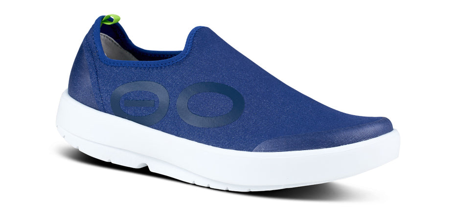 Men's OOmg eeZee Low Shoe - White Navy (FINAL SALE) – OOFOS